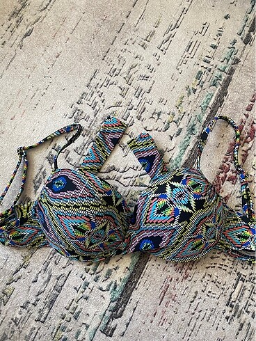 Bikini üstü