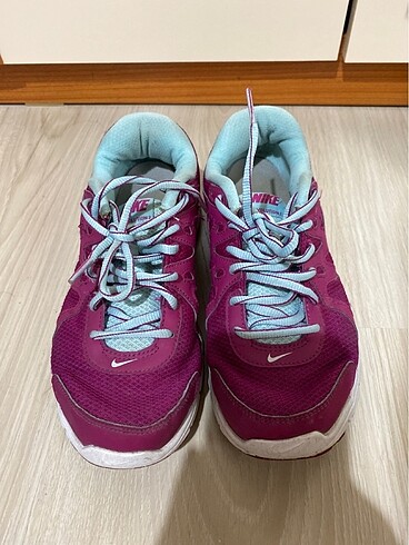 Nike spor ayakkabı