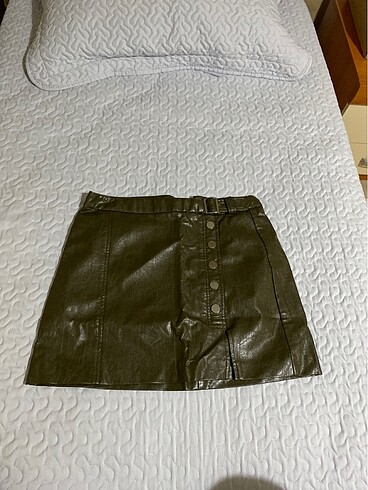 Bershka deri etek