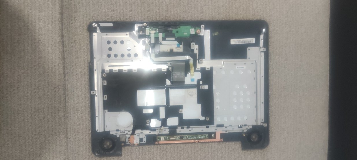 Toshiba Sattelite A305 Special Edition Üst Kasa - Görsel 2