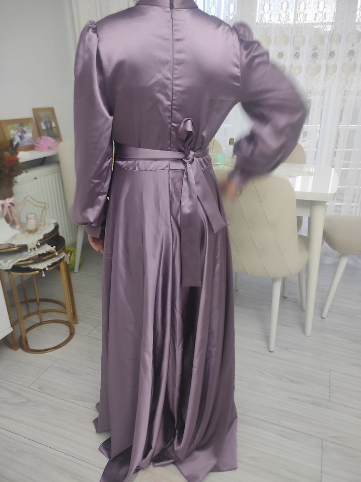 Uzun Kollu Mor Saten Abiye Elbise - Görsel 5