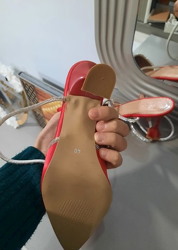 Kırmızı İşlemeli Stiletto Topuklu Kadın Abiye Ayakkabı - Görsel 3