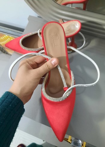 Kırmızı İşlemeli Stiletto Topuklu Kadın Abiye Ayakkabı - Görsel 4