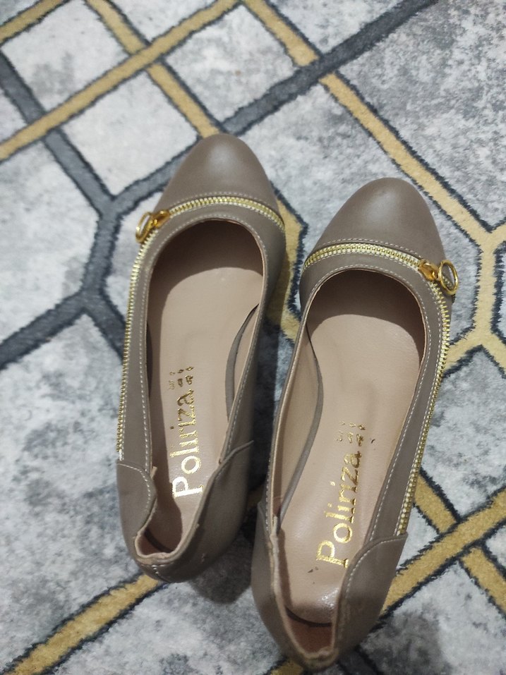 Bej Deri Dolgu Topuklu Kadın - Görsel 4