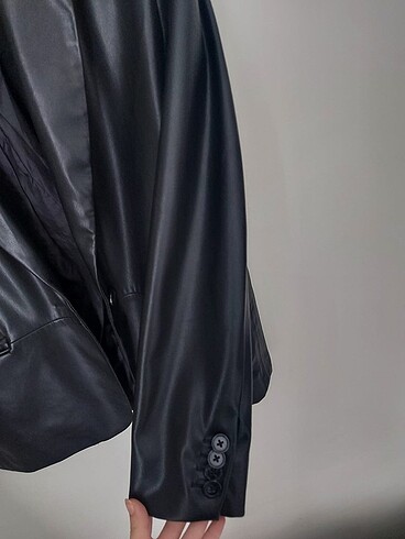m Beden siyah Renk Pull&BEAR DERİ CEKET