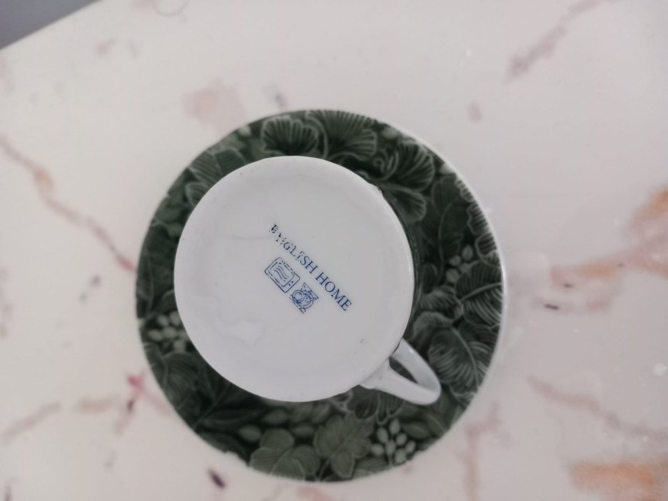 Yeşil Yaprak Desenli Kahve Fincanı ve Tabağı - Görsel 4
