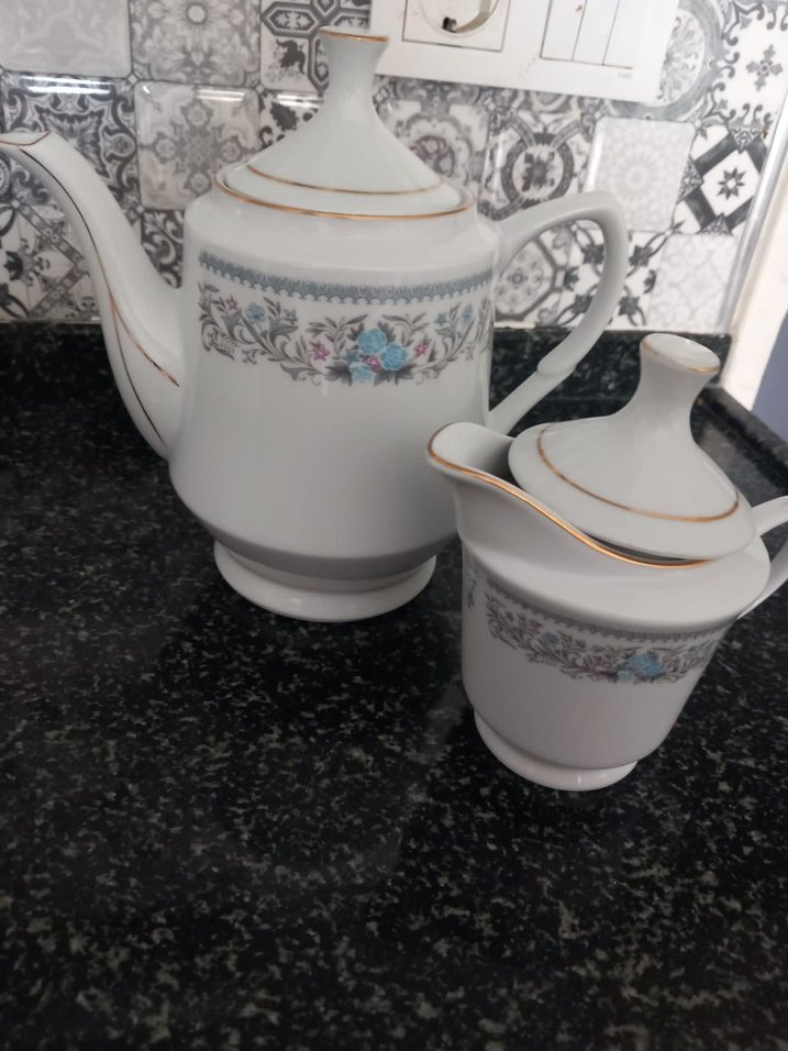 Beyaz ve Gri Desenli Porselen Çaydanlık - Görsel 2