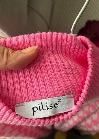 Pembe Boğazlı Triko Süveter - Görsel 5