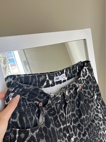 Zara Leopar jean
