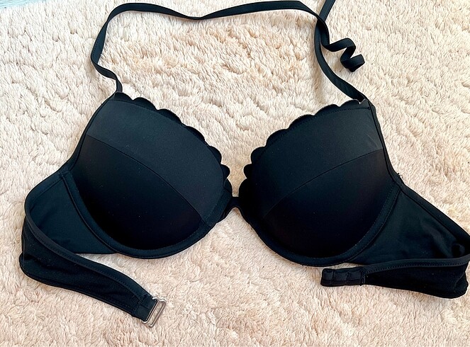H&M siyah bikini üstü