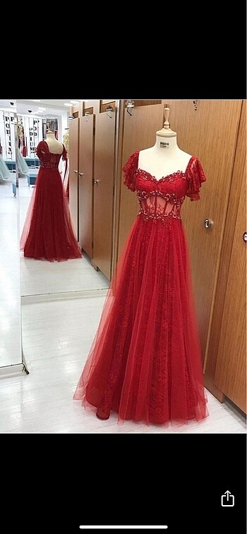 Kırmızı Elbise