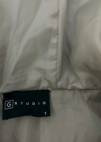 Siyah Kapüşonlu Kadın Kap - Görsel 4