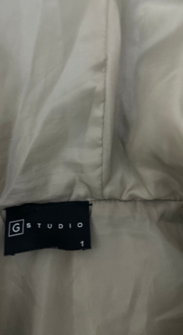 Siyah Kapüşonlu Kadın Kap - Görsel 4