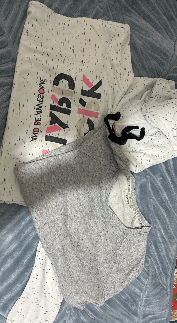 2 Adet- Gri ve Beyaz Renk Uzun Kollu Kadın Sweatshirt - Görsel 3