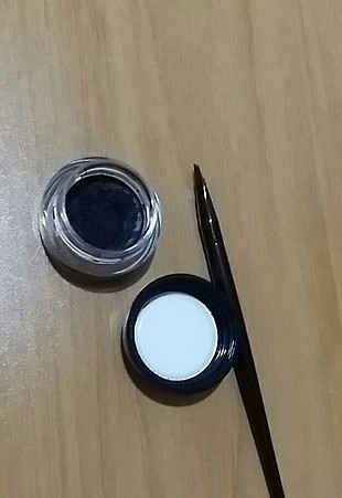 Gel eyeliner