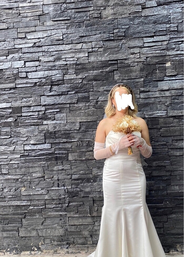 Beyaz kurdeleli gelinlik - Görsel 2