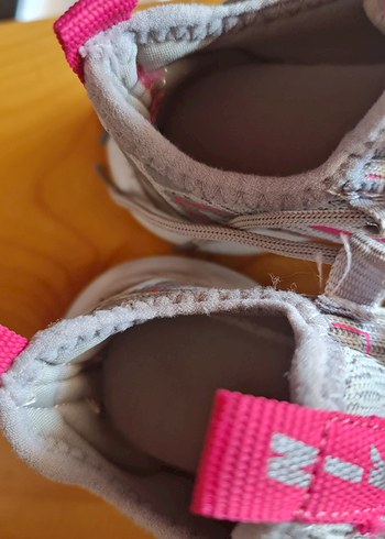 25 Beden Kız Çocuk Gri Bağcıklı Spor Ayakkabı