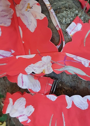 Dantel Detaylı Kırmızı Çiçekli Bikini H&M - Görsel 2