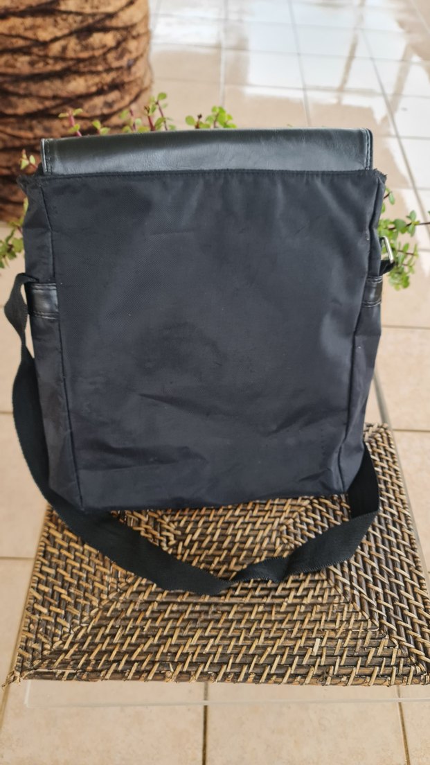 Siyah Gotik Erkek Omuz Çantası 667 - Görsel 4