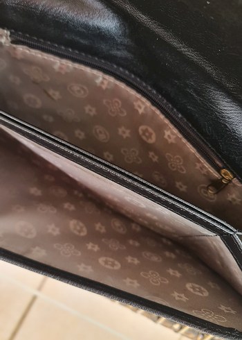 Klasik Siyah Deri Kadın Portföy Çanta - Görsel 2