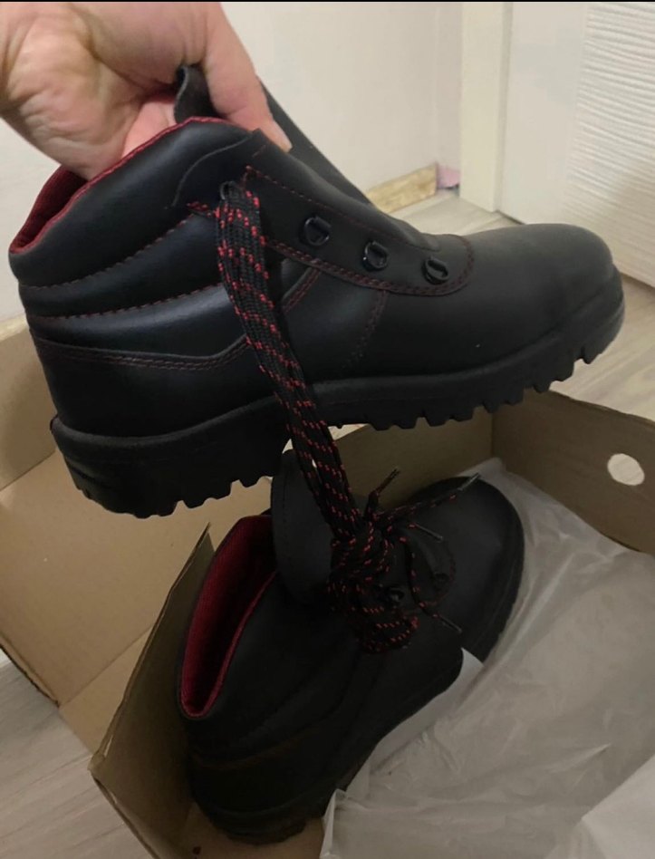 Siyah Erkek Bot - Görsel 2