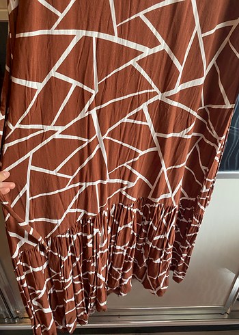 Kadın Uzun Kahverengi Batik Elbise - Görsel 4