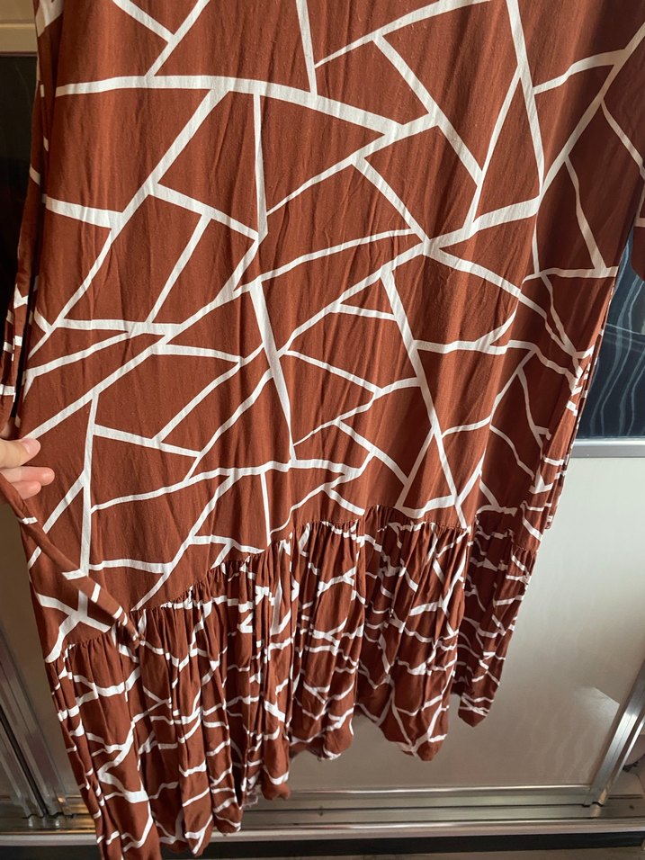 Kadın Uzun Kahverengi Batik Elbise - Görsel 4