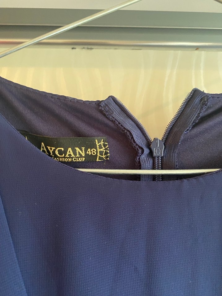 Zincir Detaylı Mavi Uzun Abiye Elbise - Görsel 4