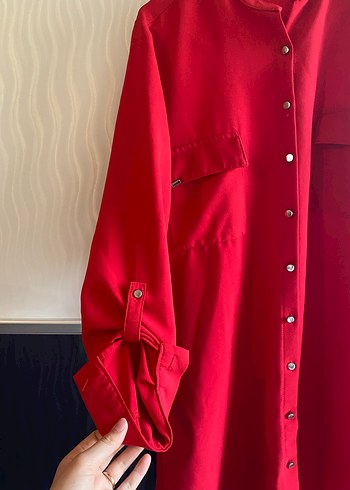 Düğmeli Kırmızı Uzun Kollu Midi Gömlek - Görsel 2
