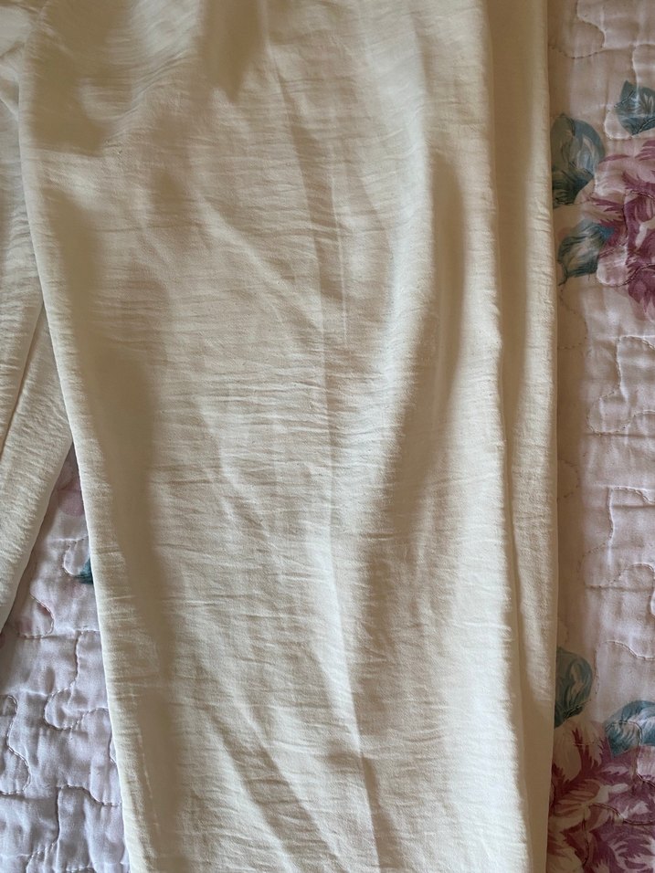 Beyaz Kadın Keten Pilili Midi Pantolon - Görsel 3