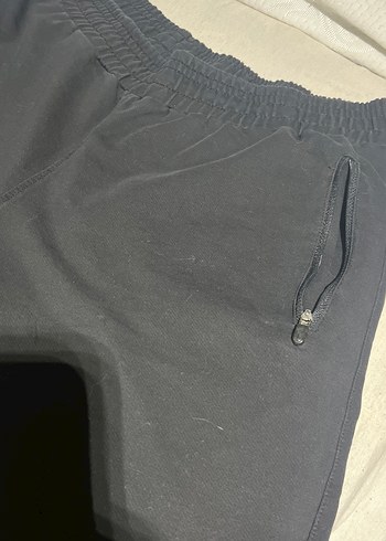 Siyah Fermuarlı Rahat Kesim Erkek Şort - Görsel 2