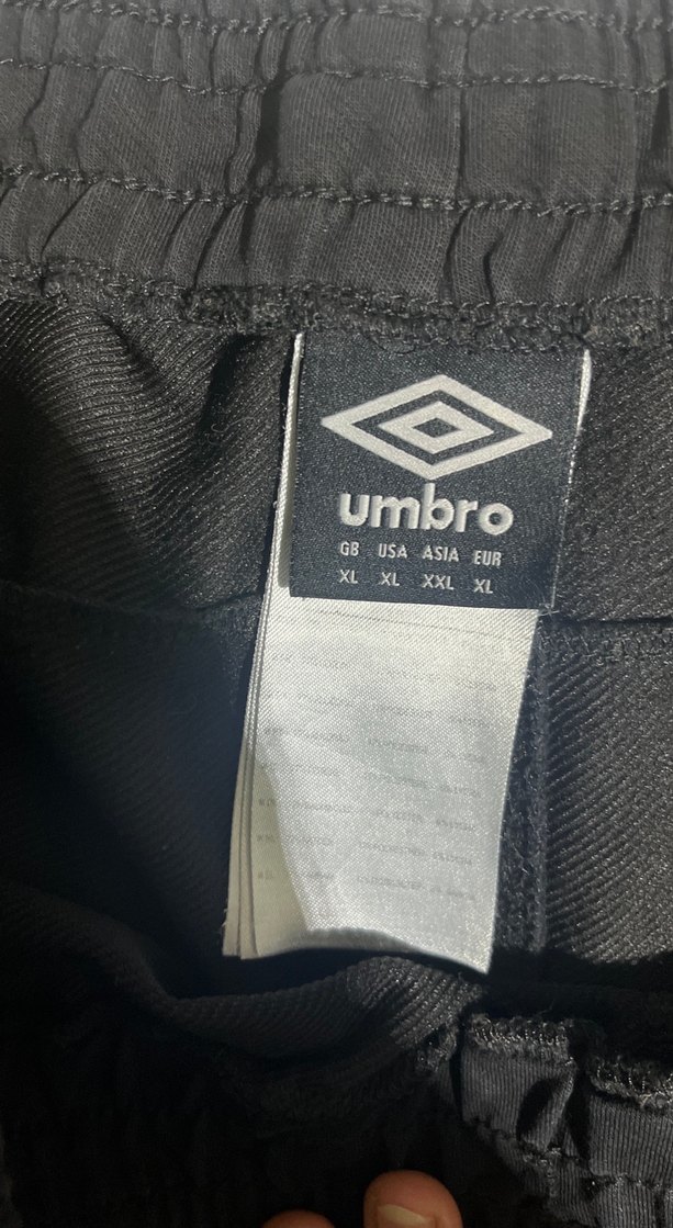 Siyah Fermuarlı Rahat Kesim Erkek Şort - Görsel 3