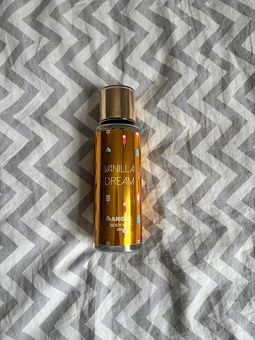 Angie body mist