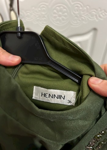 koyu yeşil tesettür abiye - Görsel 4