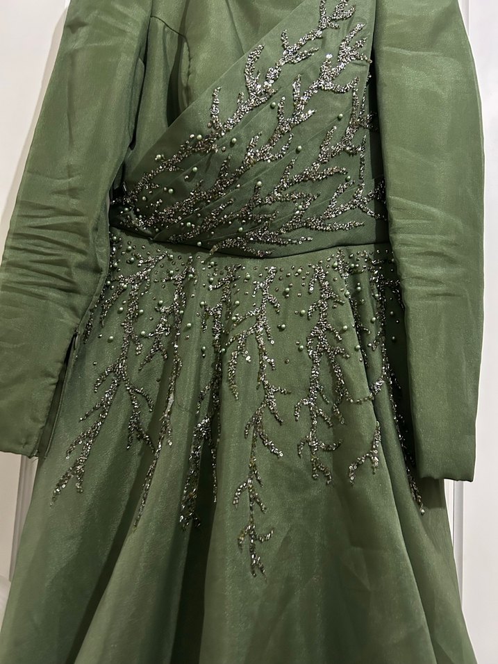 koyu yeşil tesettür abiye - Görsel 5