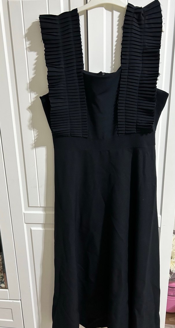 Siyah Fırfırlı V Yakalı Uzun Abiye Elbise - Görsel 2