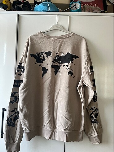 H&M sweatshirt