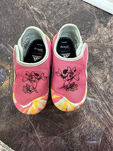 Adidas sandalet