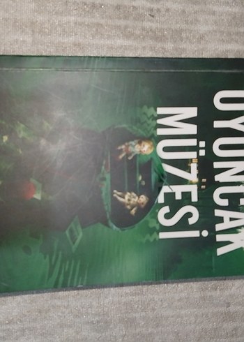 Oyuncak Müzesi Roman Kitap