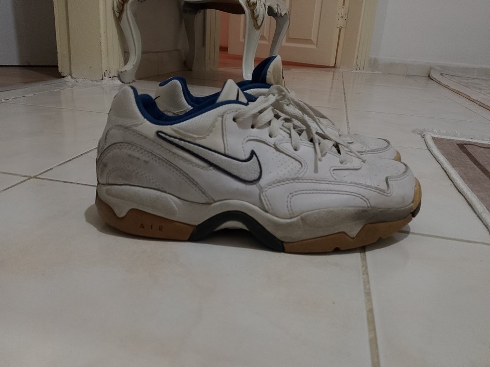 Beyaz Nike Kadın Spor Ayakkabı - Görsel 2