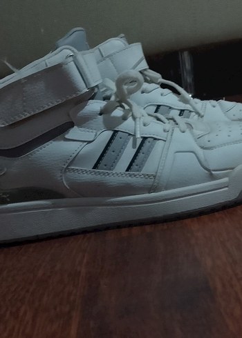 Kinetix sneakers