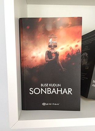 Buse Kudun'un Sonbahar adlı kitabı