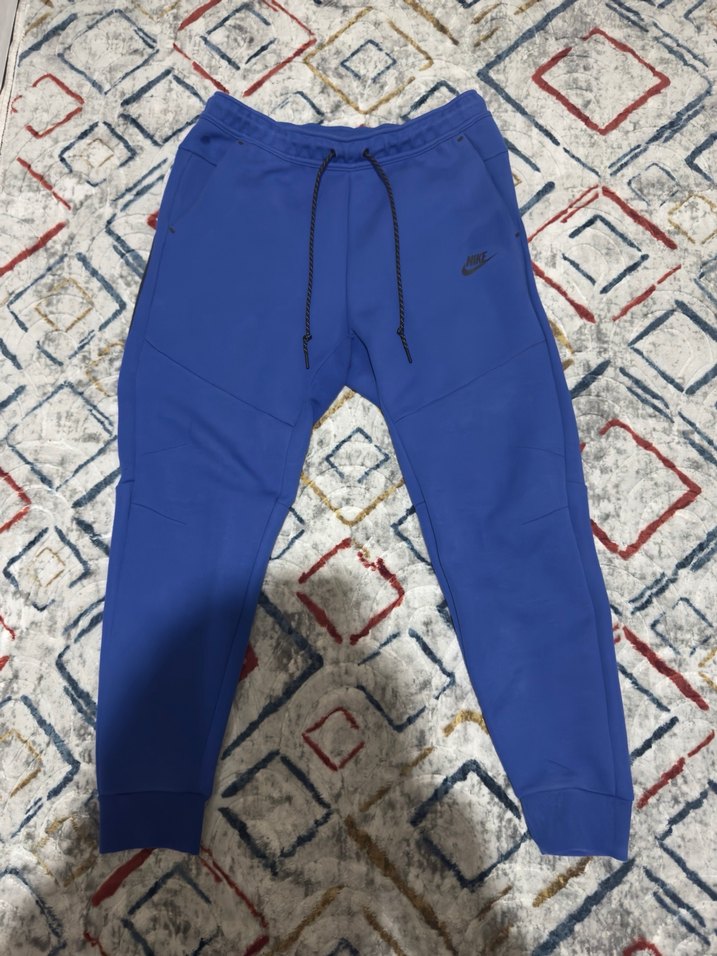 Nike tech MAĞAZA FİYATI 6500 yarı fiyatına satıyorum - Görsel 3