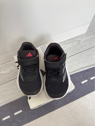Adidas Spor ayakkabı