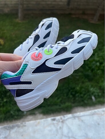 Adidas ayakkabı