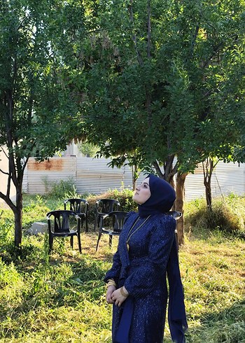 40 Beden lacivert Renk Pilise Detaylı boncuk işlemeli Lacivert Uzun Abiye