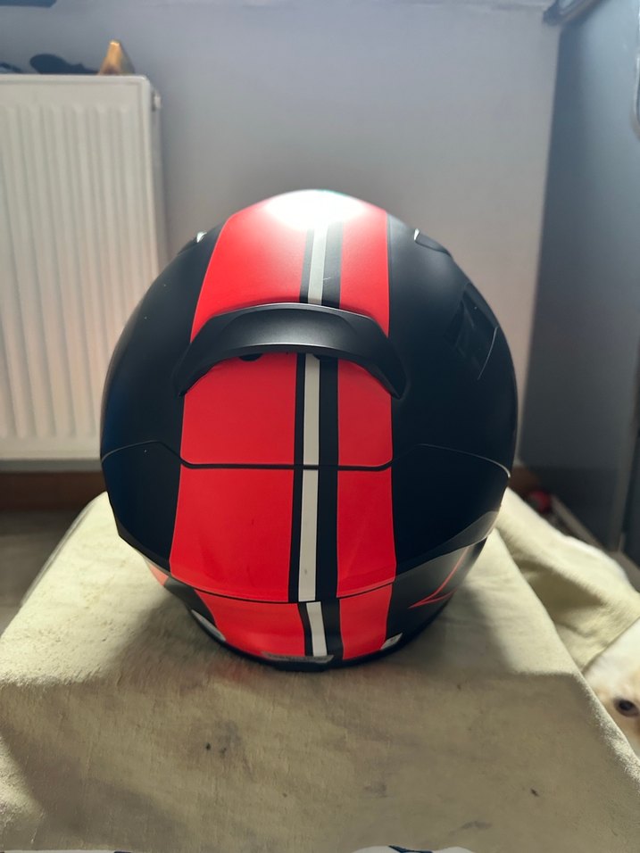 Kırmızı Baskılı Biker Motosiklet Kaskı - Görsel 3