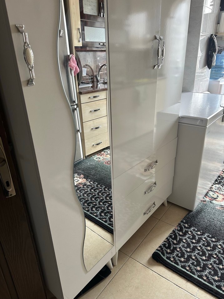 Beyaz Gardırops - Görsel 2