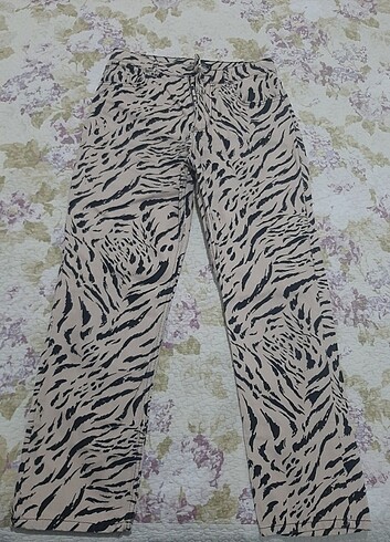 Leopar desenli pantolon