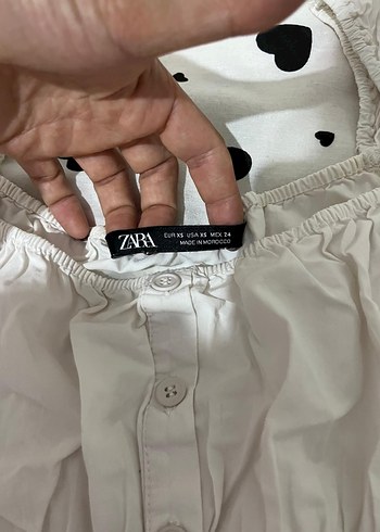 Zara Düğmeli Beyaz Kısa Kollu Kadın Bluz